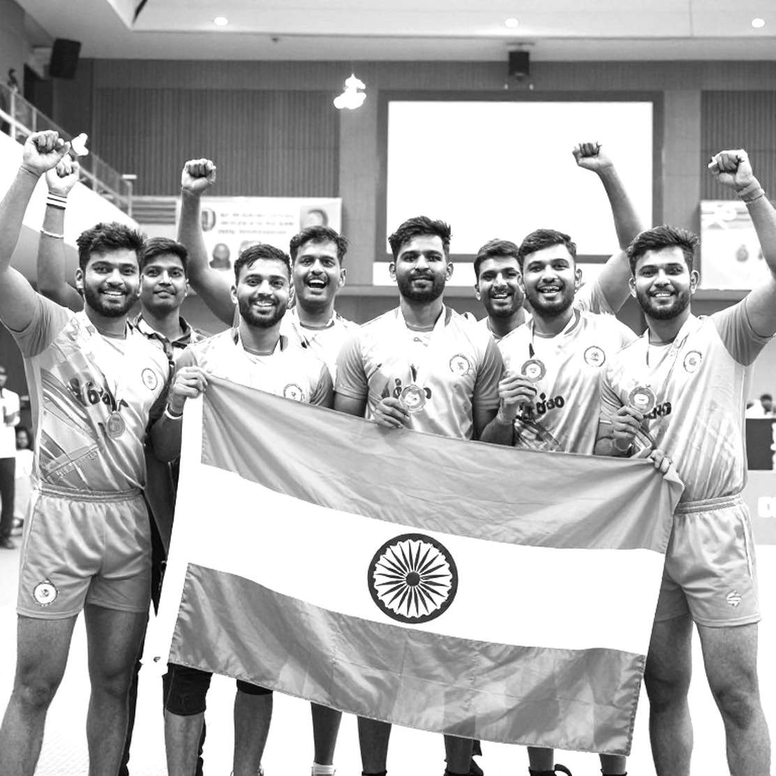 अहमदाबाद में डे-1: स्कोर डिफरेंस ने वो टेबल बना दी, जिसमें तीन टीमें बिना खेले ऊपर बैठी हैं
